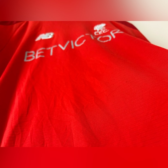 Vintage 2018 Liverpool FC ⚽️ New Balance Soccer Jersey LFC Betvictor EPL - Picture 10 of 15